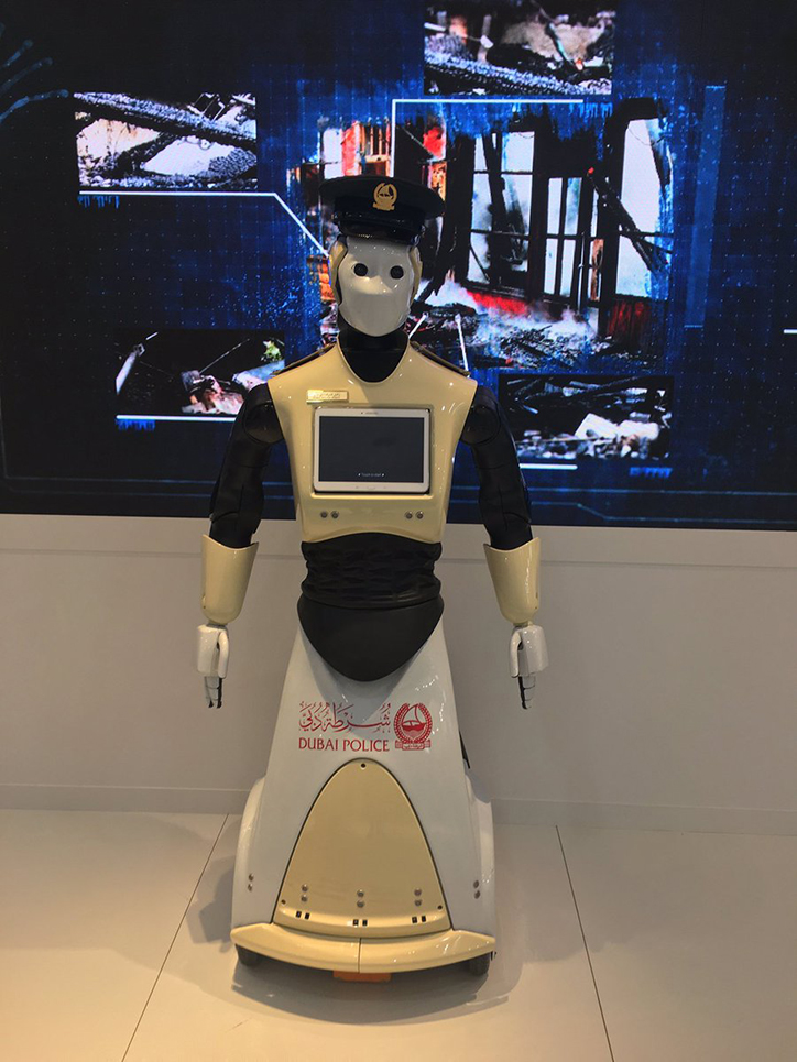 robot_politseyskiy_nachnet_rabotat_v_dubae_v_2017_godu - рис.1 robot_politseyskiy_nachnet_rabotat_v_dubae_v_2017_godu - рис.1
