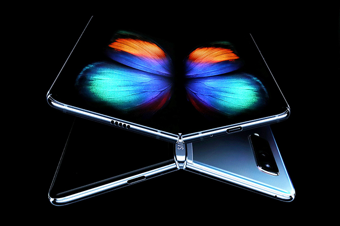 kompaniya_samsung_prezentovala_novye_smartfony_i_gnushchiysya_planshet_foto - рис.3