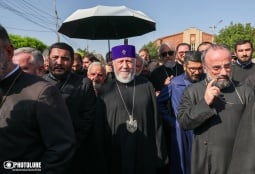 Католикос Гарегин II: "Мы полны веры и решимости защищать наши законные права" 