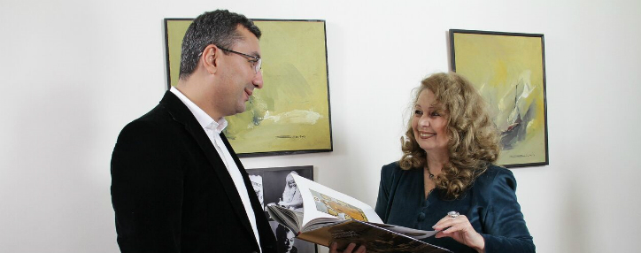 Гендиректор армянского «Ростелекома» посетил известную телеведущую в рамках стартовавшей акции для женщин