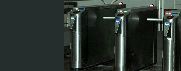 Пассажиры московского метро могут лишиться мобильной связи