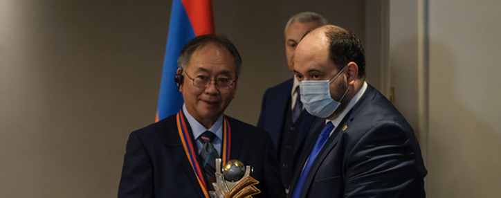 Президент Synopsys награжден госпремией Армении за мировой вклад в ИТ-сфере