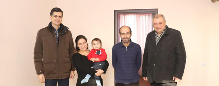 Компания VivaCell помогла семье из села Мргастан переселиться в каменный дом