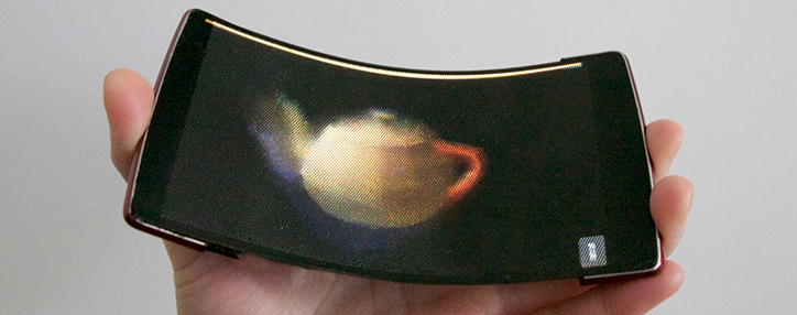 Разработан первый в мире гибкий голографический смартфон (ВИДЕО)