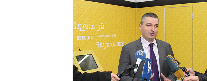 Beeline отметил День клиента - руководители компании провели весь день в офисах обслуживания