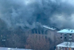  Удалось пресечь распространение огня на жилые здания, эвакуированы жители соседних домов - МВД Армении о пожаре в Ереване