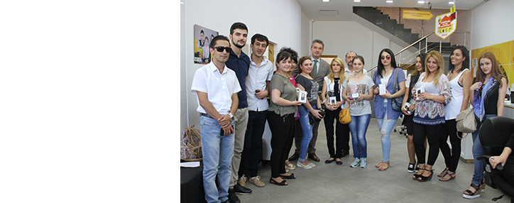 Армянский Beeline наградил победителей конкурса "Создай свой Neo"