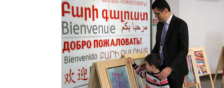 Выставка рисунков детей с аутизмом проходит в главном офисе VivaCell-MTS 