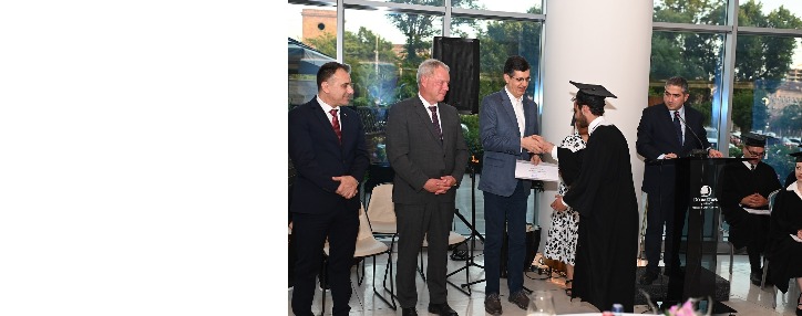 Гендиректор Ucom участвовал в выпускном мероприятии Школы лидерства