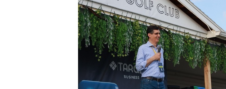  Гендиректор Ucom выступил с речью о личностном росте и качественном управлении