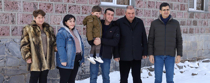 Վիվա-ՄՏՍ-ն ու «Ֆուլեր տնաշինական կենտրոն»-ը հյուրընկալվել են Մայակովսկի գյուղում ապրող Մուրադյանների ընտանիքում՝ հաշվետու այցով 