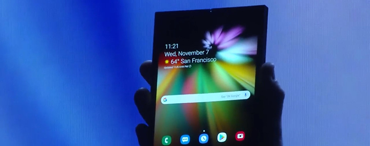 Samsung показала первый смартфон с гибким дисплеем