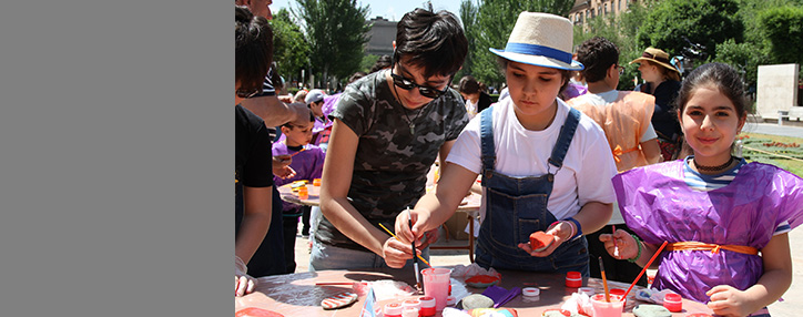 Инсталляция земного шара украсила архитектурно-культурный комплекс "Каскад" в Ереване