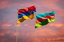 Пашинян призвал не продолжать дискурсы о возвращении армян Нагорного Карабаха и «западных азербайджанцев»