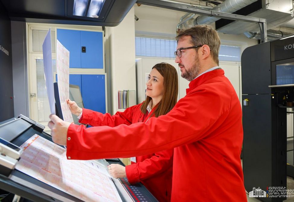 Утверждены образцы биометрических ID-карт для иностранцев и лиц без гражданства в Армении - МВД