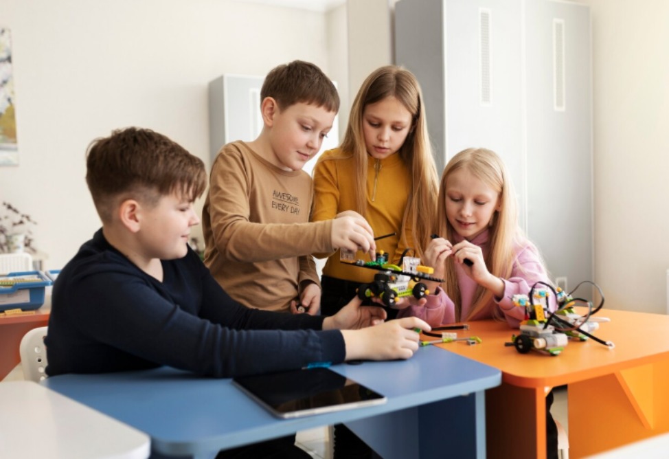 Программа по робототехнике будет внедрена во всех детсадах Армении: в этом году - в 40