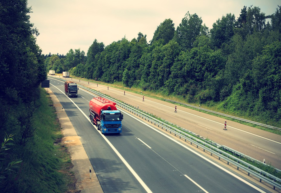 В Армении планируют внедрить электронную систему управления очередями грузовиков на КПП
