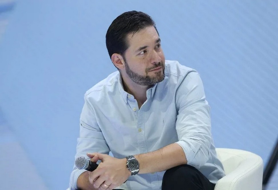  Cо-основатель Reddit Алексис Оганян присоединился к предложению Фрэнка Маккорта по покупке TikTok