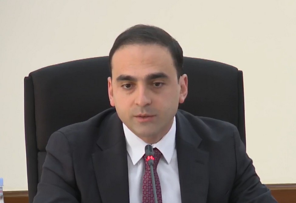 Yerevan Mayor Proposes Limiting Mobile Phone Use in Schools "to Protect Children from Cyberbullying"