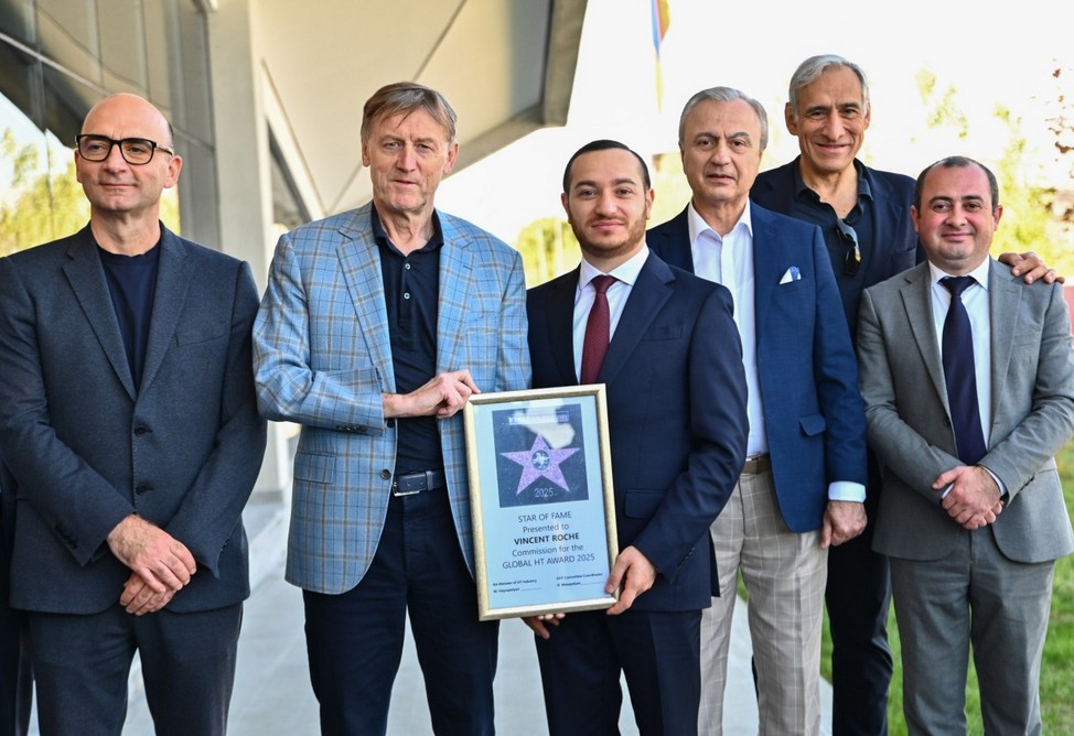 Винсент Рош Analog Devices в Инженерном городке Винсент Рош Analog Devices в Инженерном городке