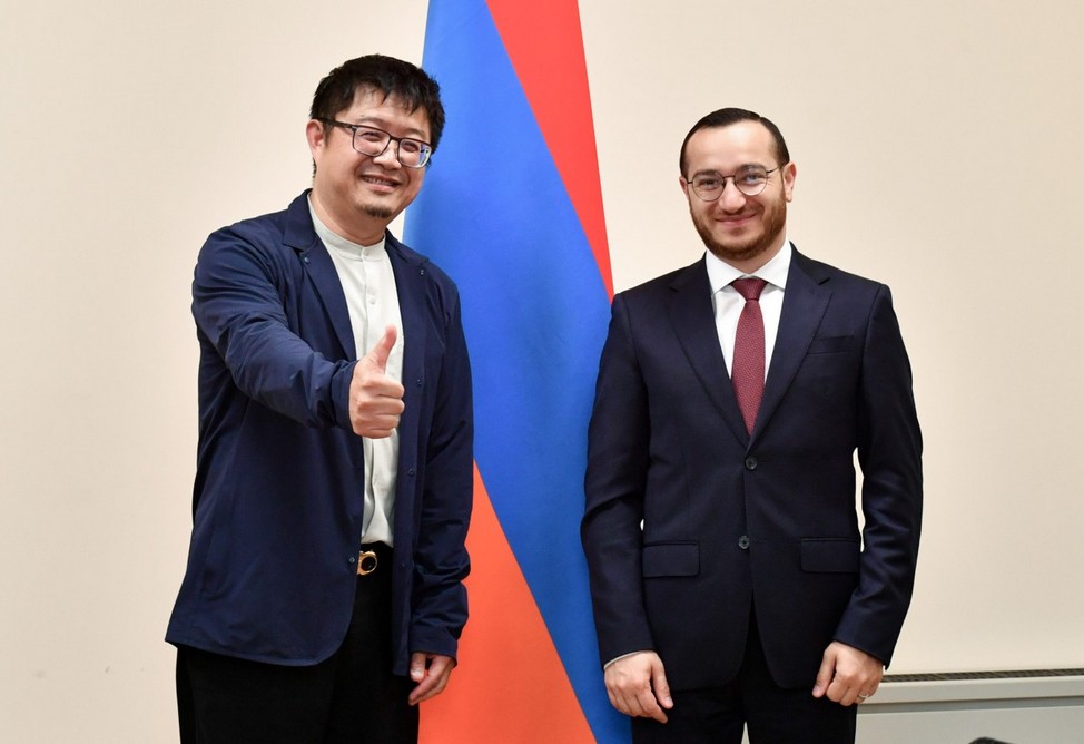 Развитие цифровой инфраструктуры Армении обсудил профильный министр с вице-президентом Supermicro