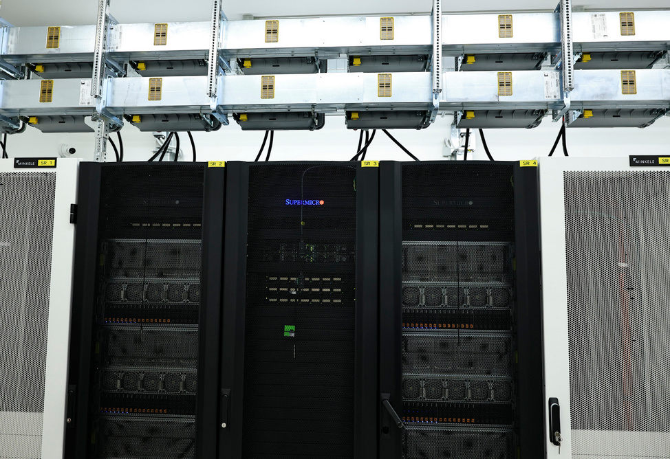 Новый суперкомпьютерный центр введён в эксплуатацию в Ереванском госуниверситете (ФОТО)